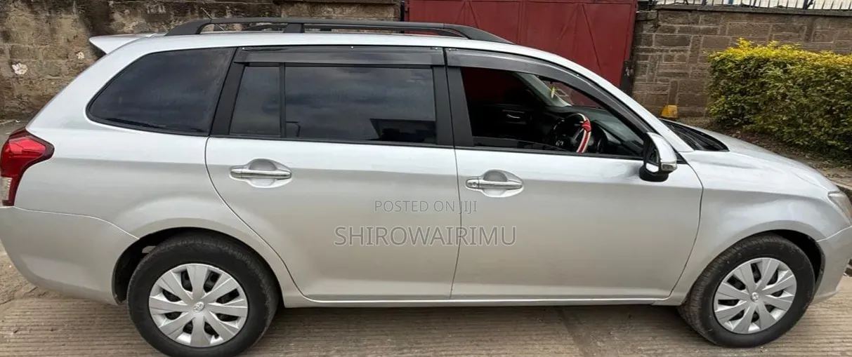 Toyota Corolla Fielder 2014 Silver