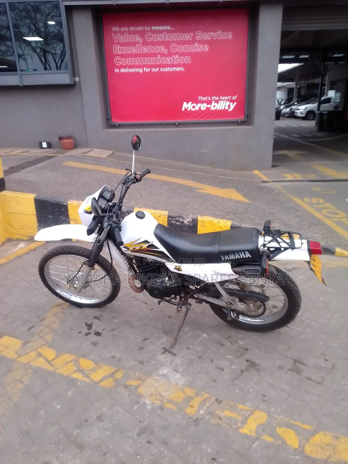 Yamaha DT175 2022 White