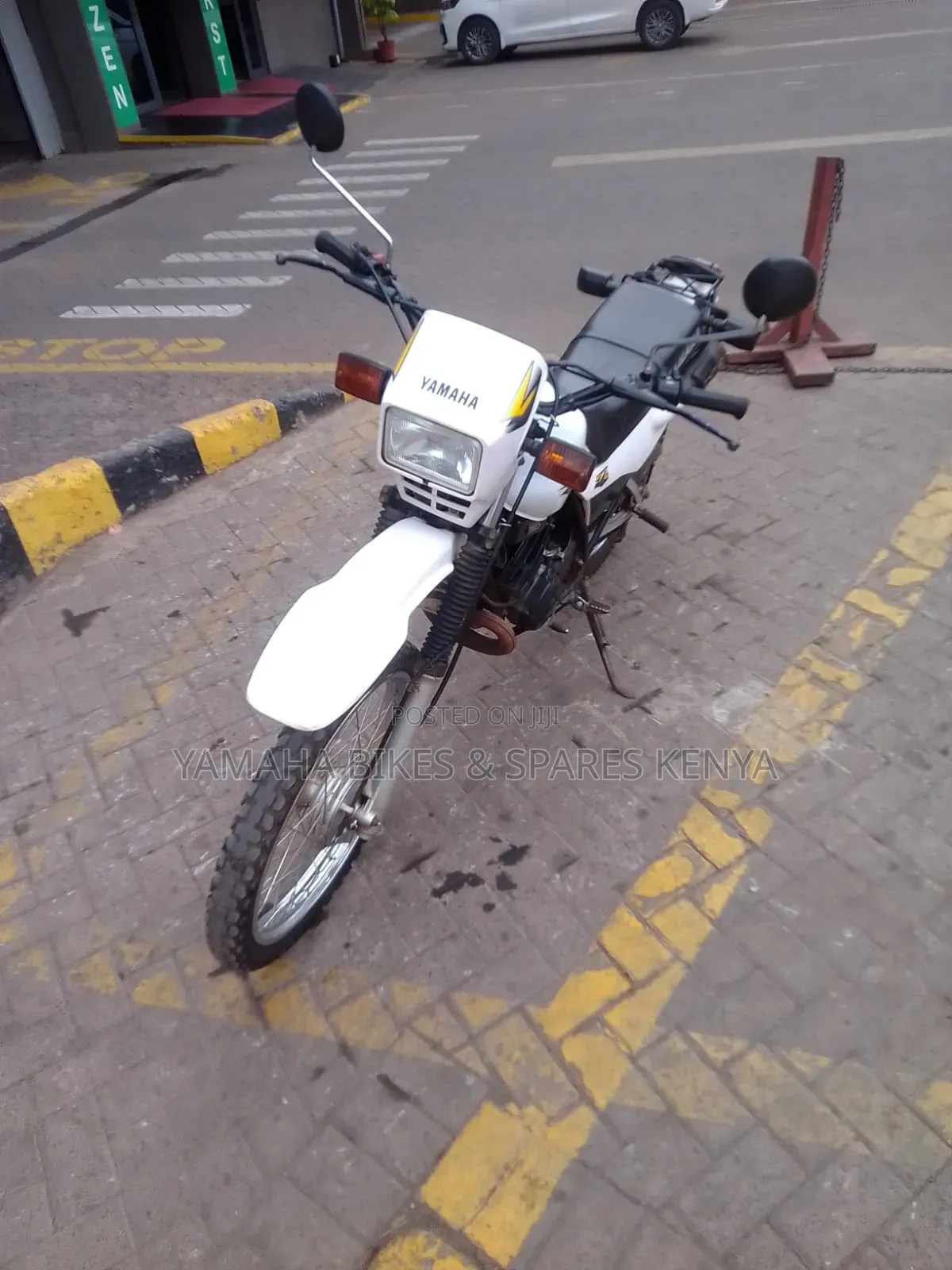 Yamaha DT175 2022 White