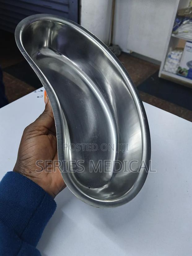 Large Kidney Dish