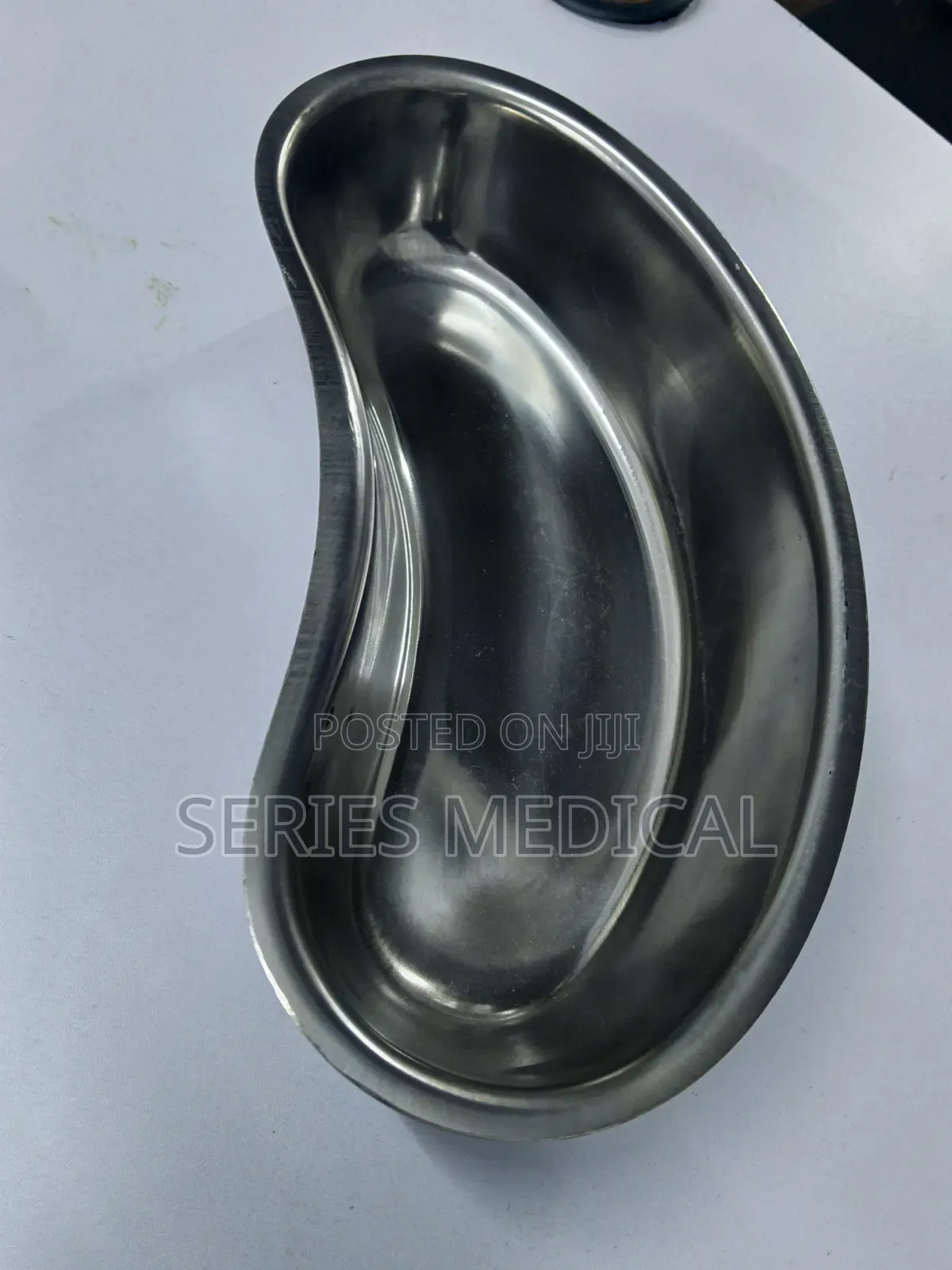Large Kidney Dish