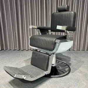 Silver Vip Kingsize Barber Chair