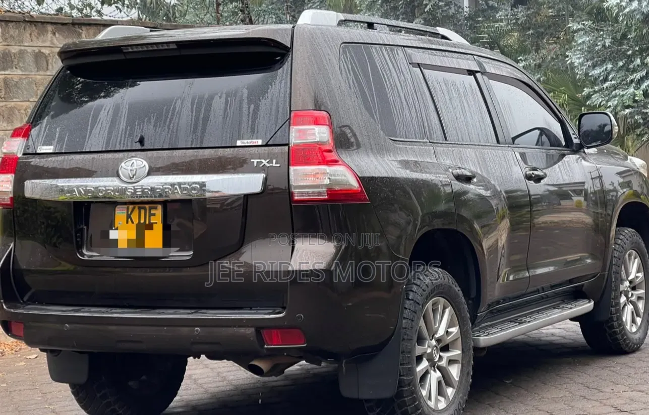 Toyota Land Cruiser Prado 2017 Brown