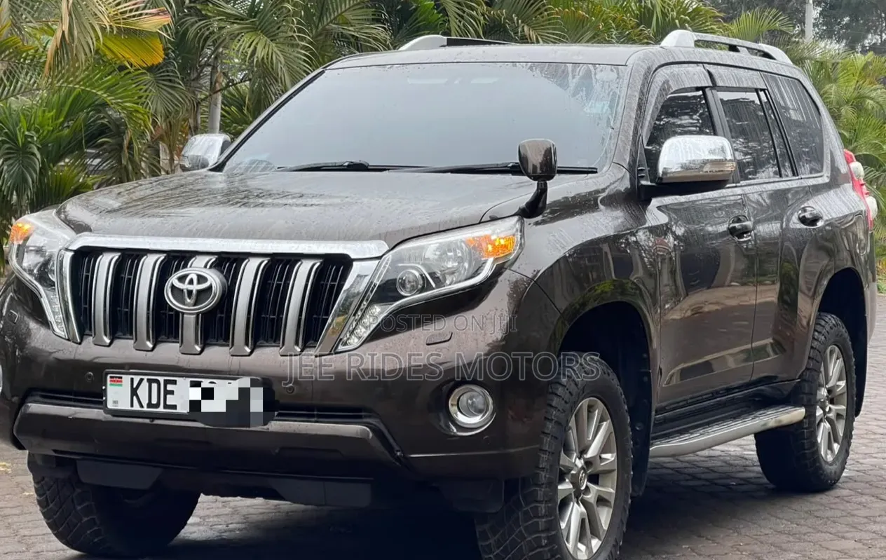 Toyota Land Cruiser Prado 2017 Brown