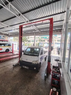 Heavy Duty 2post Hydraulic Vehicle Lifting Machine Sunshine Italy