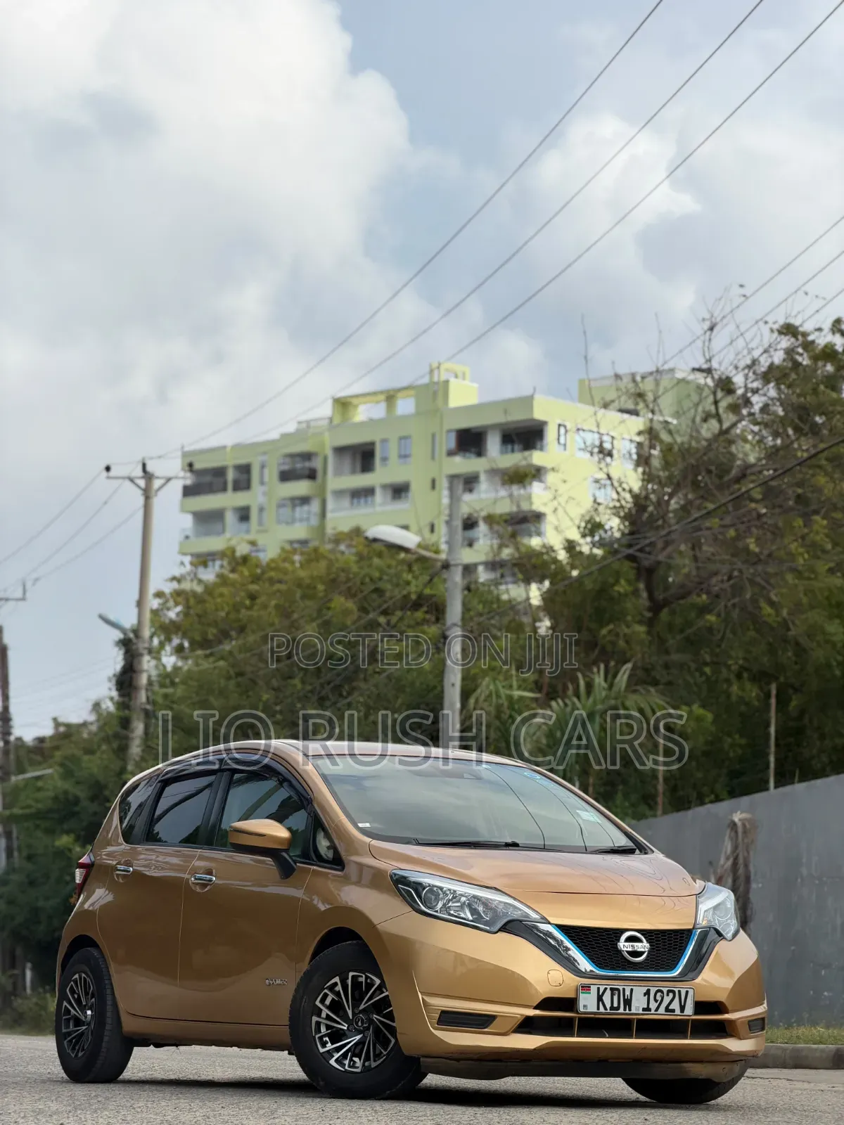 Nissan Note 2018 Gold