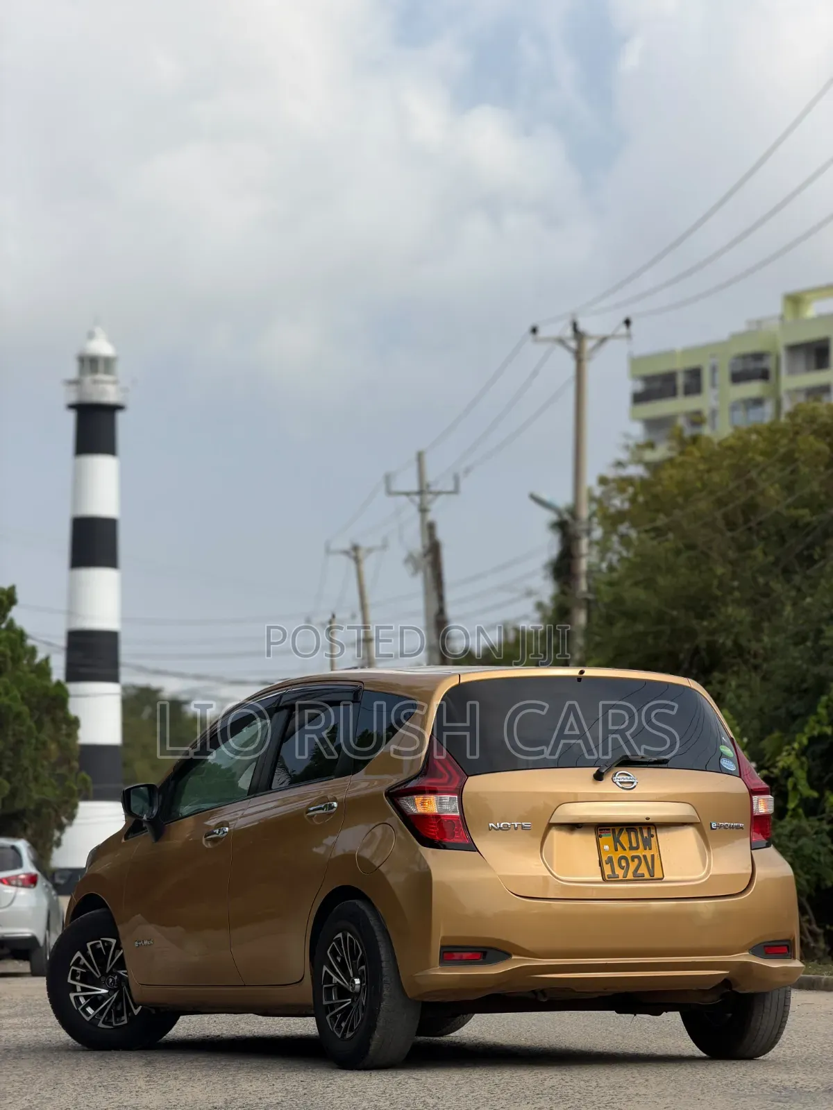 Nissan Note 2018 Gold
