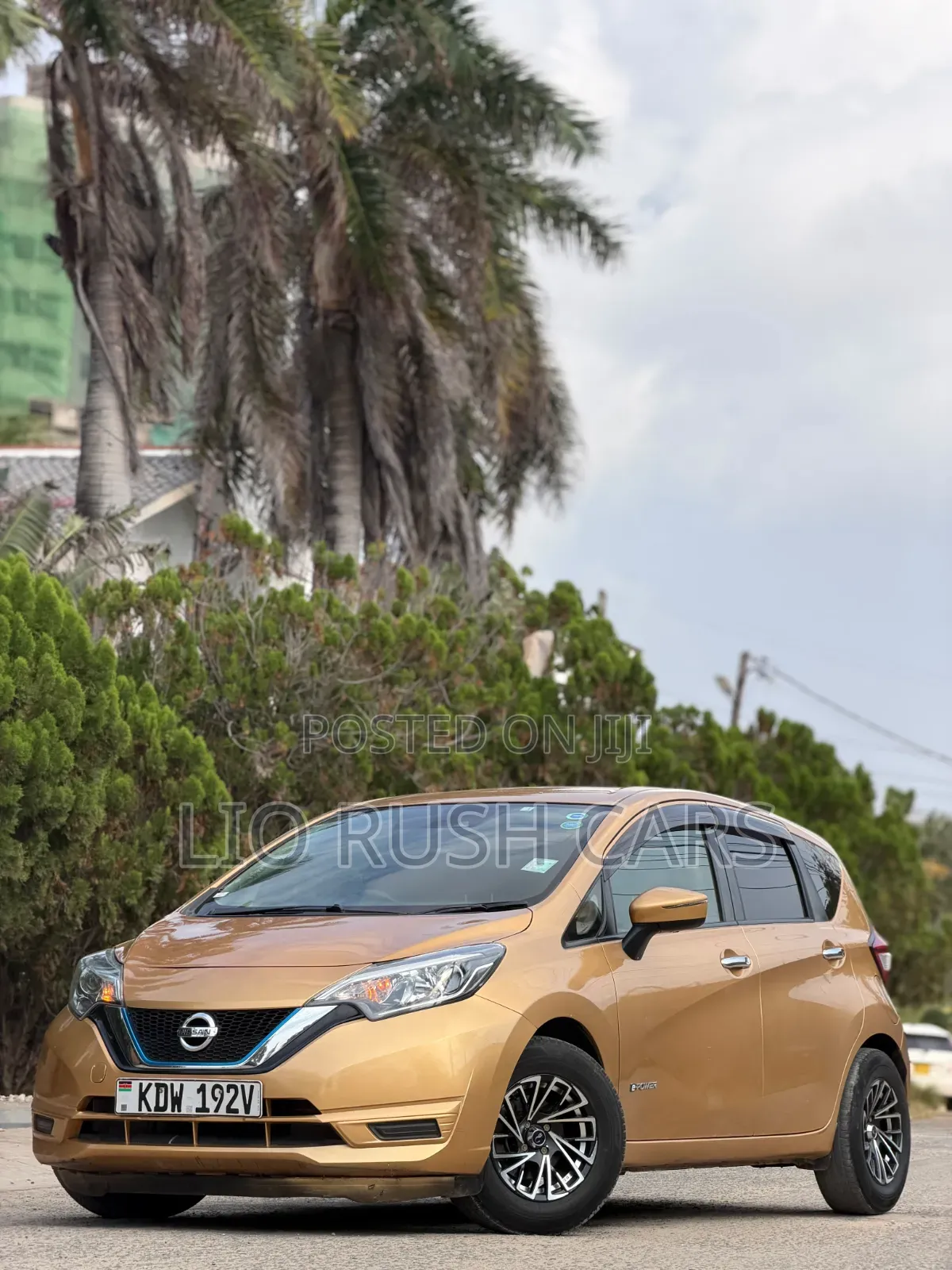 Nissan Note 2018 Gold