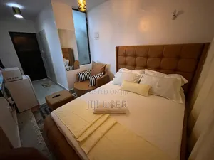 Chic Nairobi Studio | Minutes to JKIA & SGR