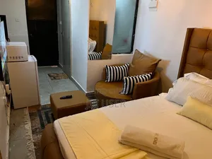 Chic Nairobi Studio | Minutes to JKIA & SGR