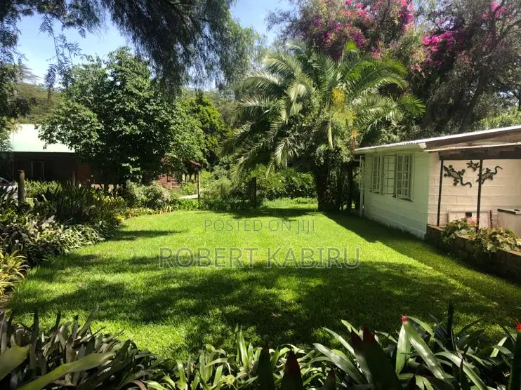 Land for Sale 10 Acres Facing Lake Elementaita