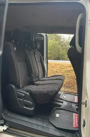 Toyota Voxy 2016