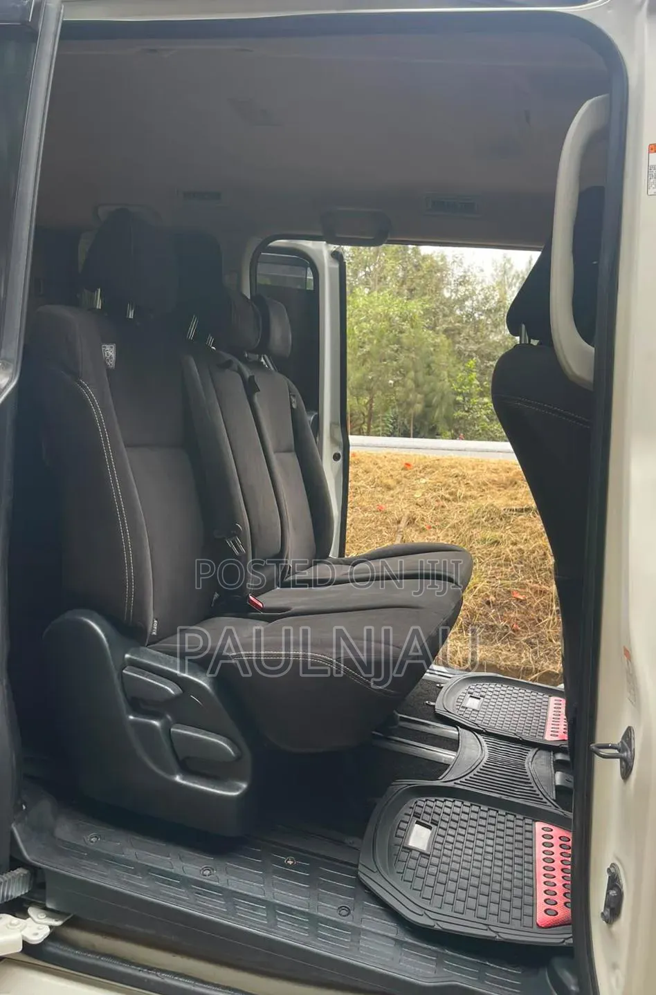 Toyota Voxy 2016