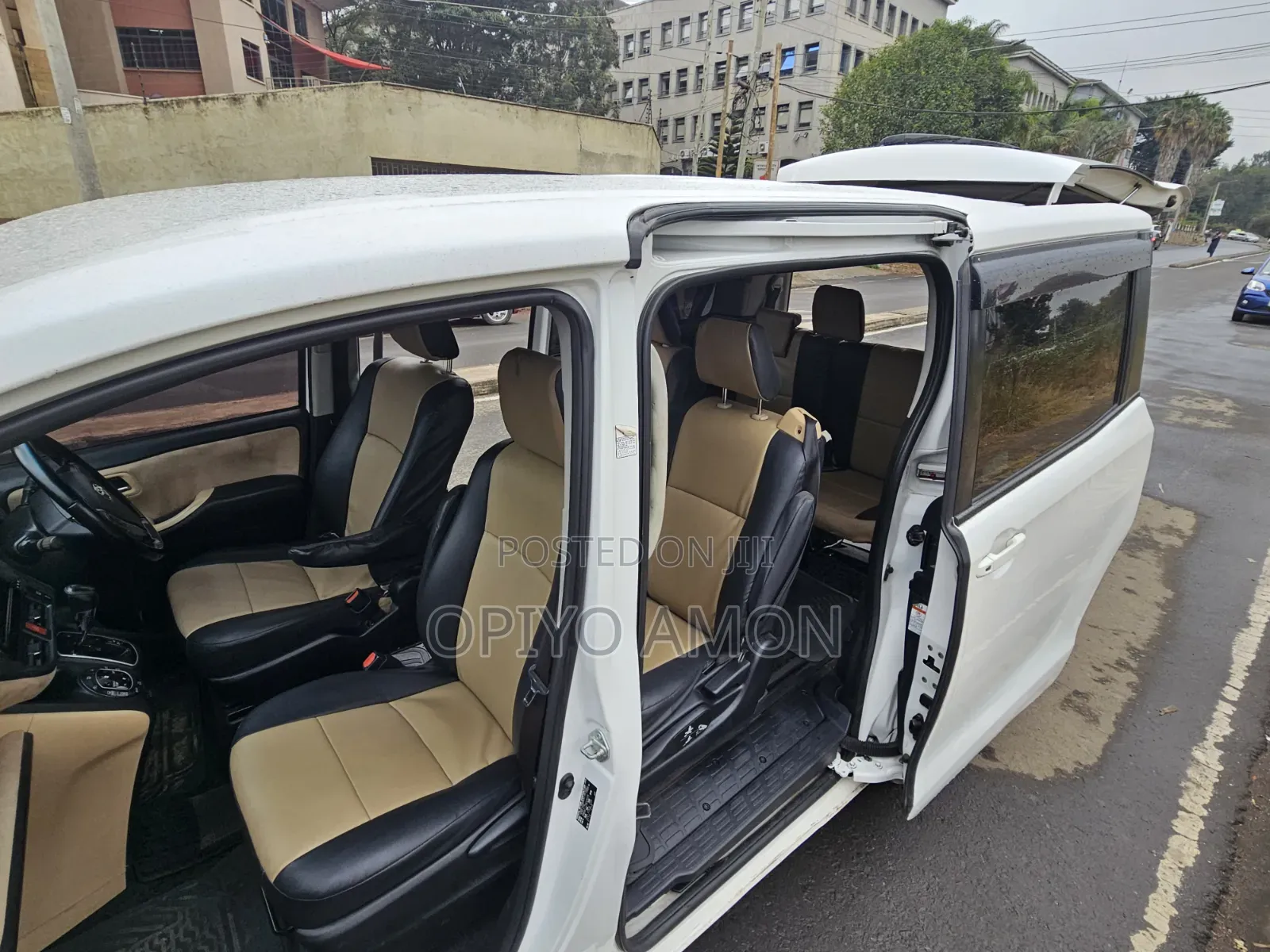 Toyota Noah 2015 White