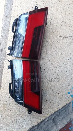 LC 300 Bootlights