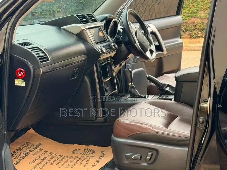 Toyota Land Cruiser Prado 2.8 2017 Black