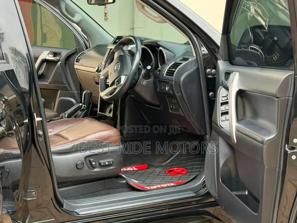 Toyota Land Cruiser Prado 2.8 2017 Black