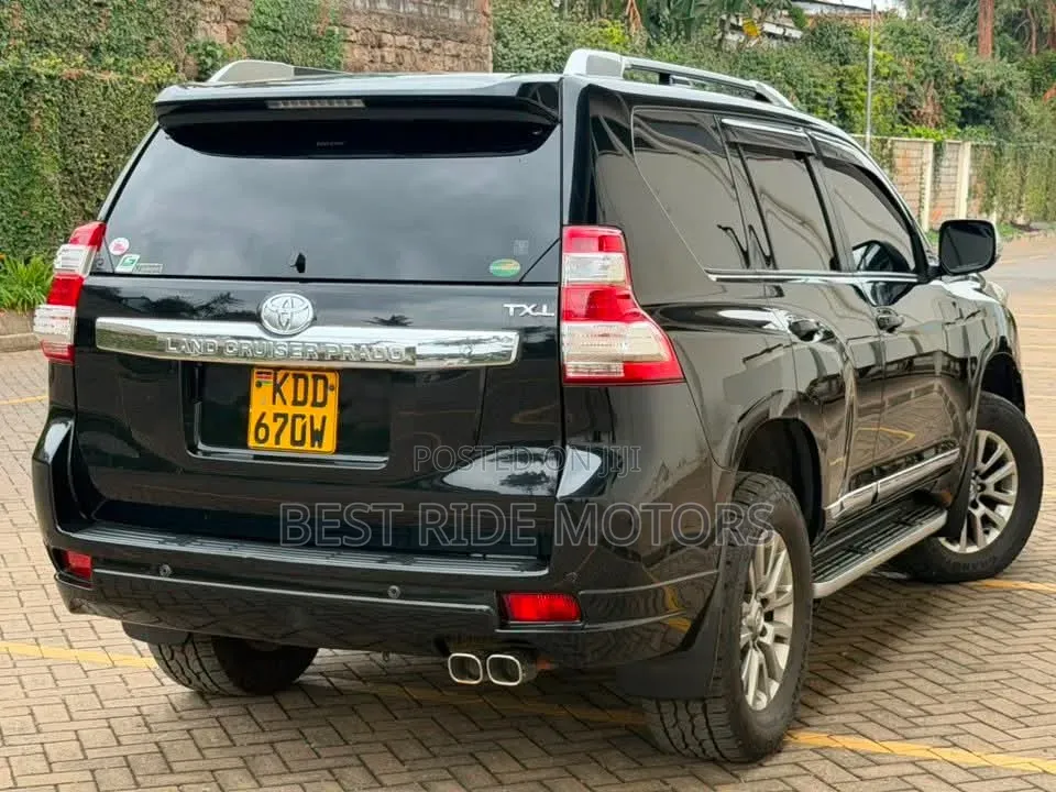 Toyota Land Cruiser Prado 2.8 2017 Black