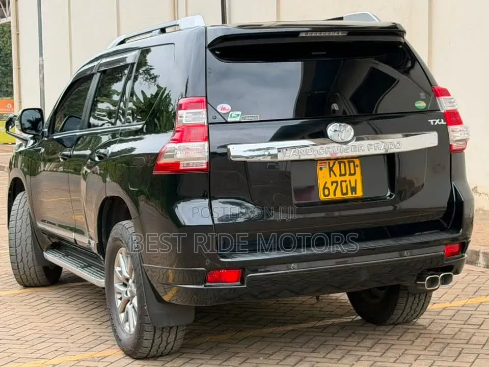 Toyota Land Cruiser Prado 2.8 2017 Black