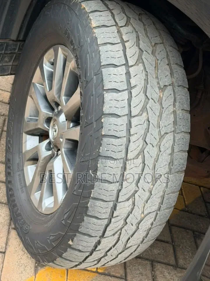 Toyota Land Cruiser Prado 2.8 2017 Black