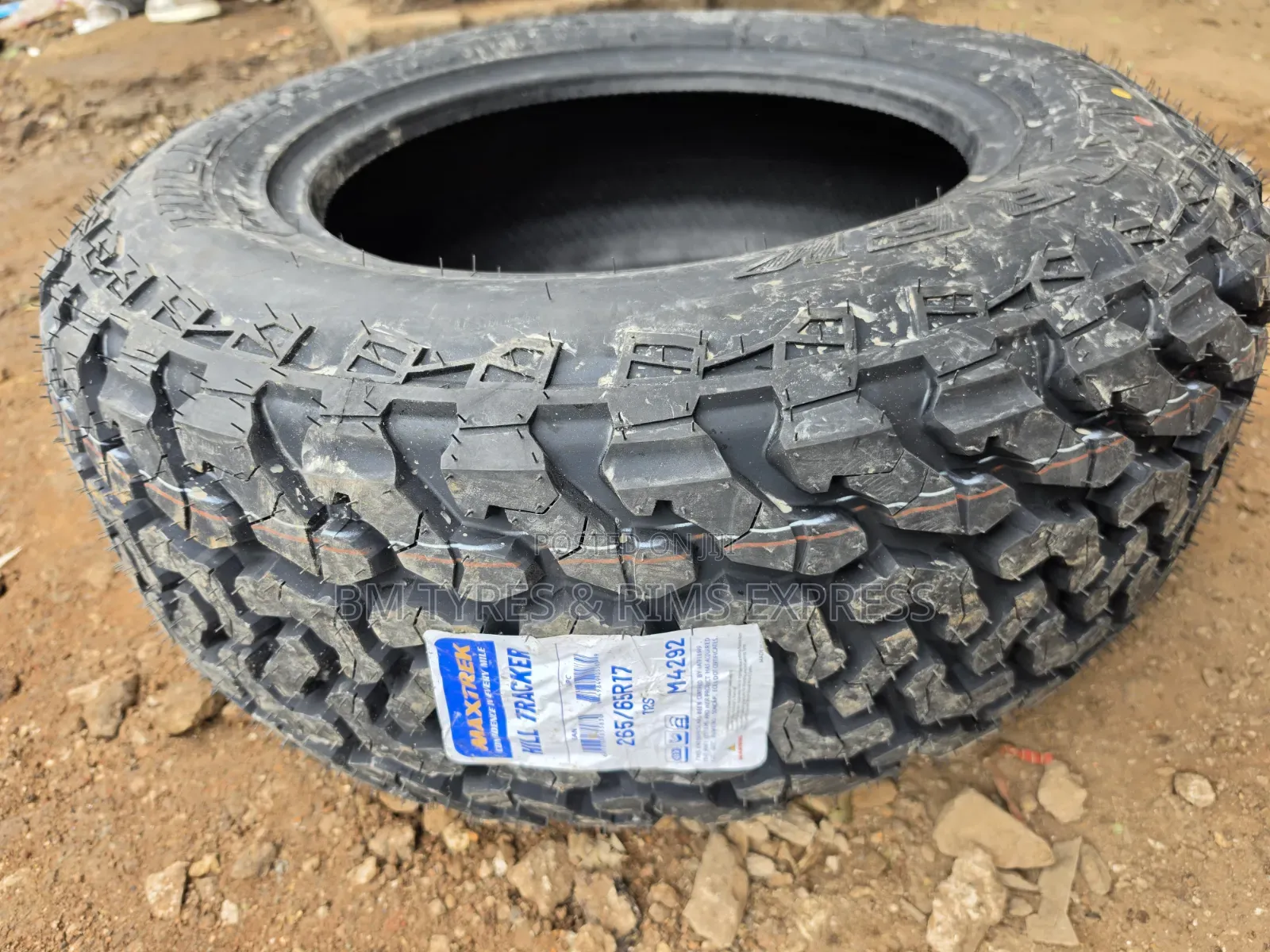265 /65 R17 Maxtrek Tyres