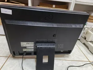 Desktop Computer Fujitsu 8GB Intel Core i3 SSD 256GB