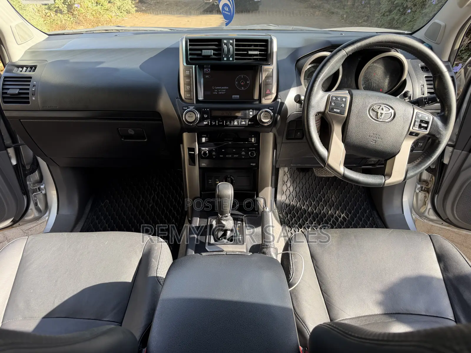 Toyota Land Cruiser 2012 Silver