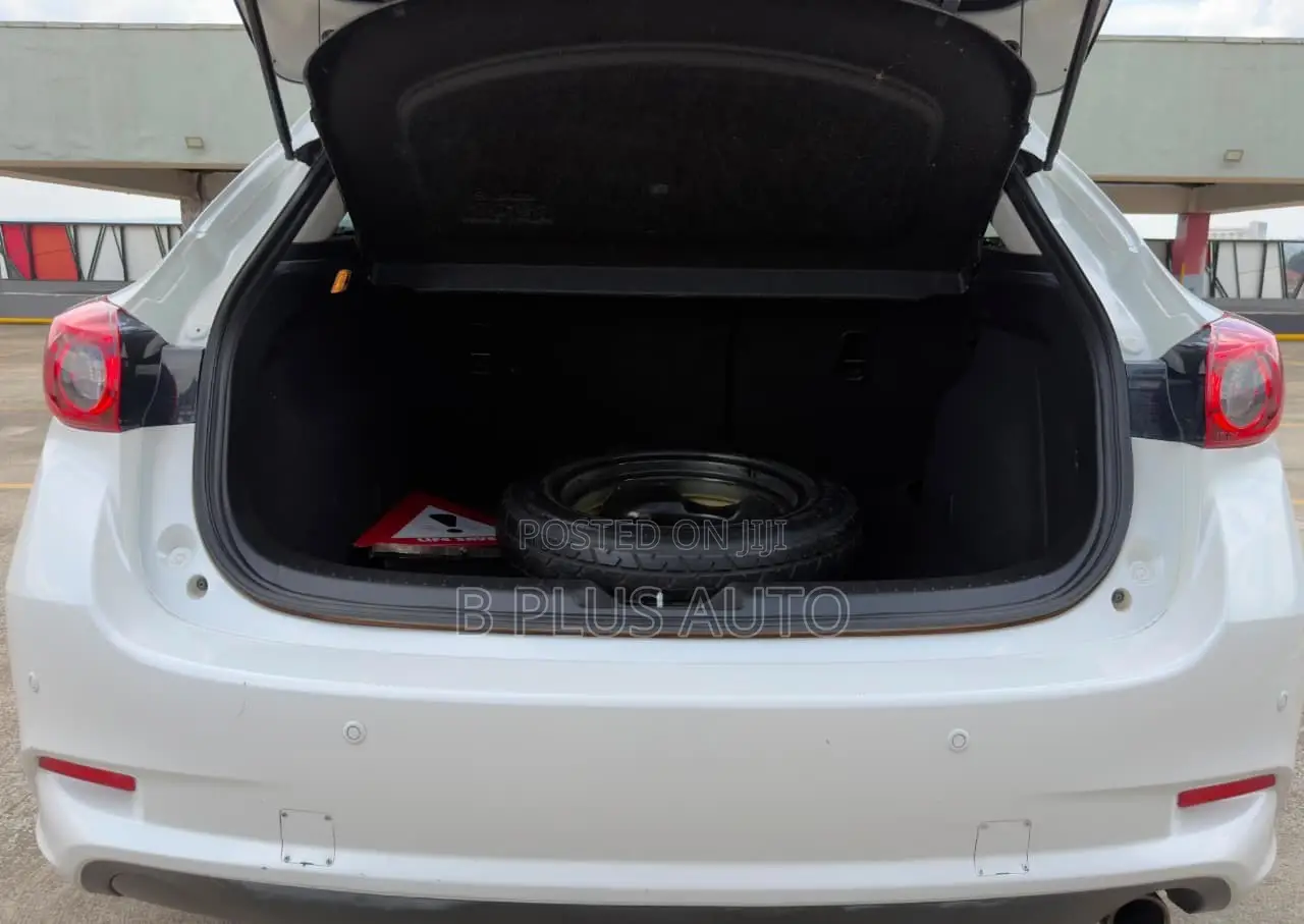 Mazda Axela 2018 White