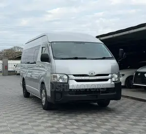 Toyota HiAce 2019 Silver