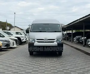 Toyota HiAce 2019 Silver