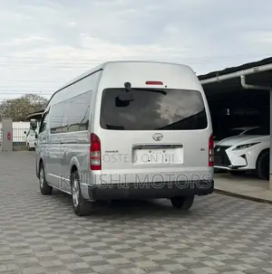 Toyota HiAce 2019 Silver