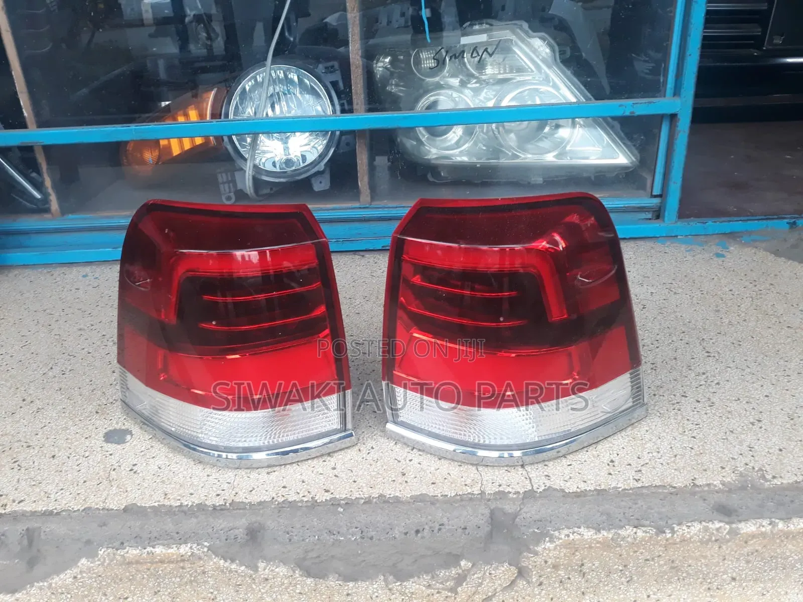 V8 200 Series 2018 Taillights