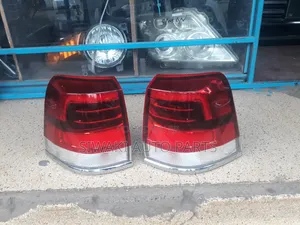 V8 200 Series 2018 Taillights