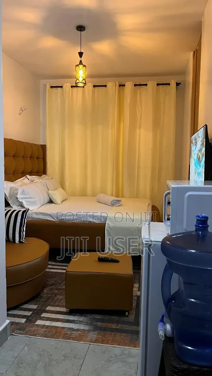 Chic Nairobi Studio | Minutes to JKIA & SGR