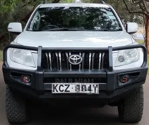 Toyota Land Cruiser Prado 2013