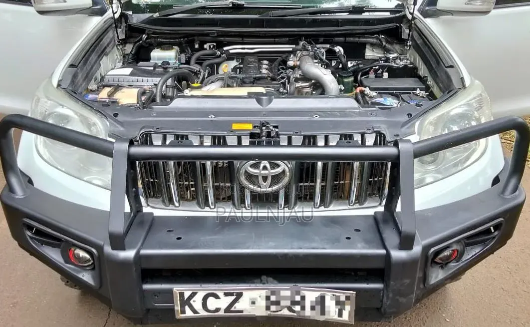 Toyota Land Cruiser Prado 2013