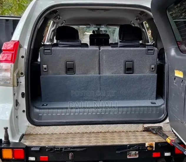 Toyota Land Cruiser Prado 2013