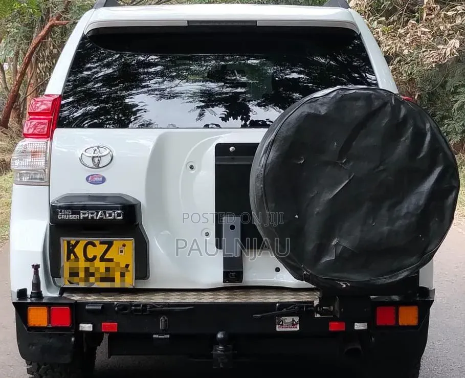 Toyota Land Cruiser Prado 2013