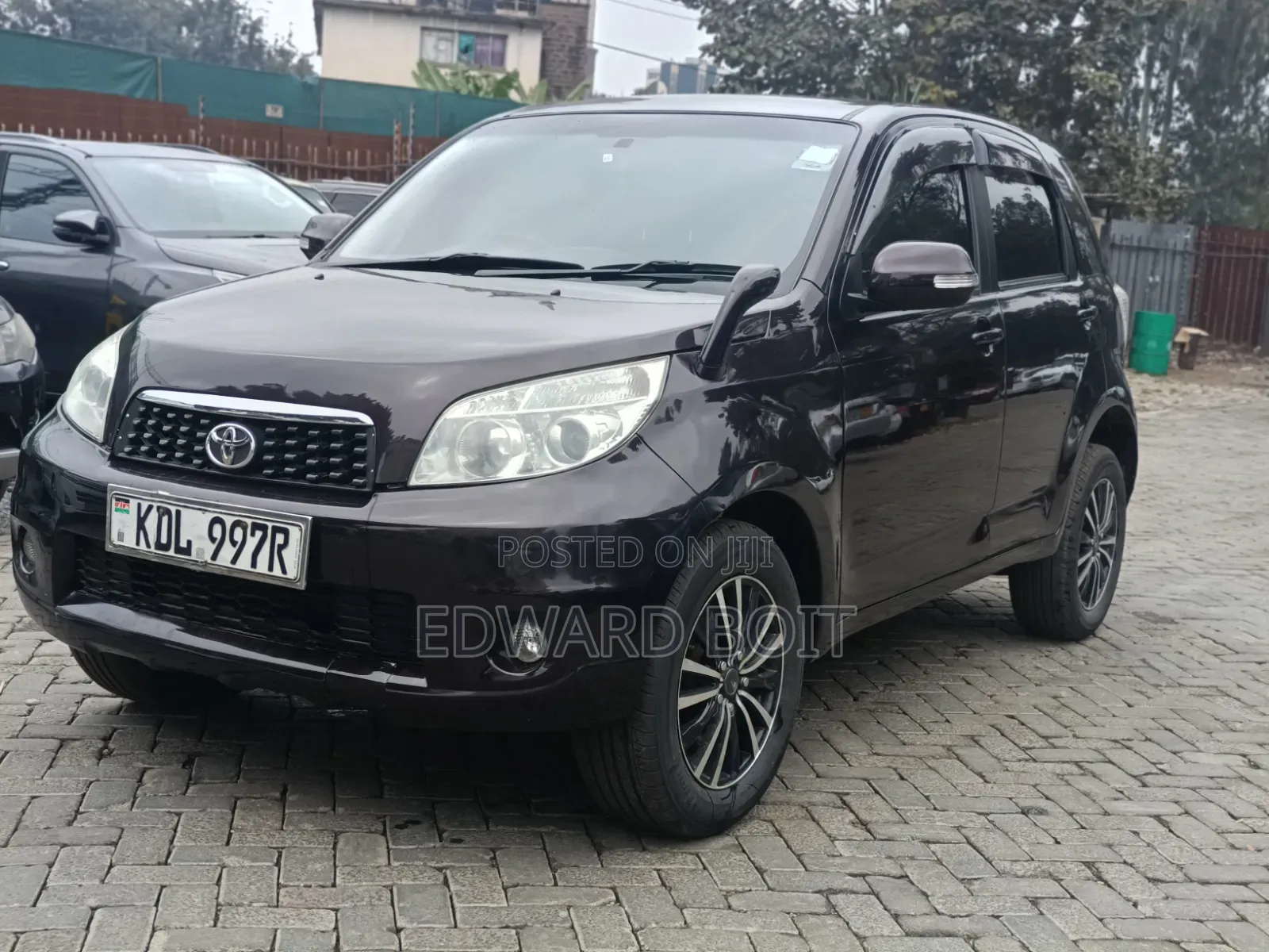 Toyota Rush 2015 Maroon