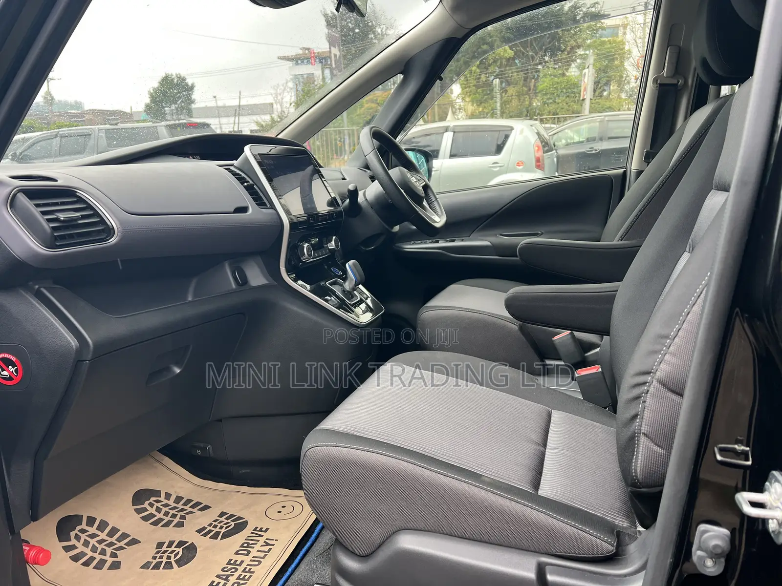 Nissan Serena 2021 Black