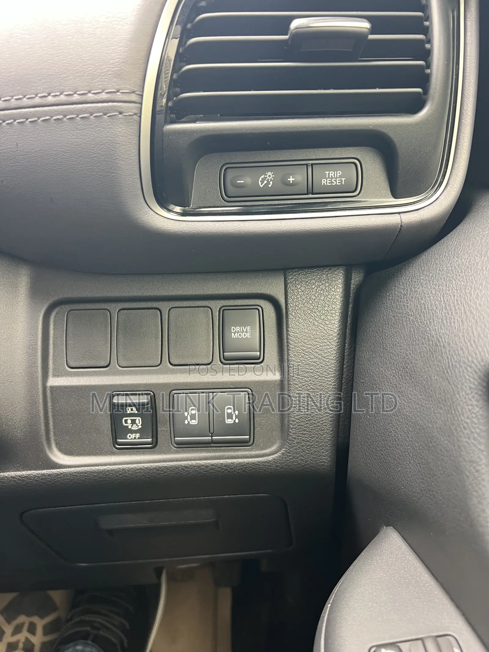 Nissan Serena 2021 Black