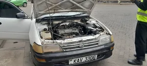 Toyota Corolla 1998 White