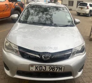 Toyota Corolla Fielder 2015