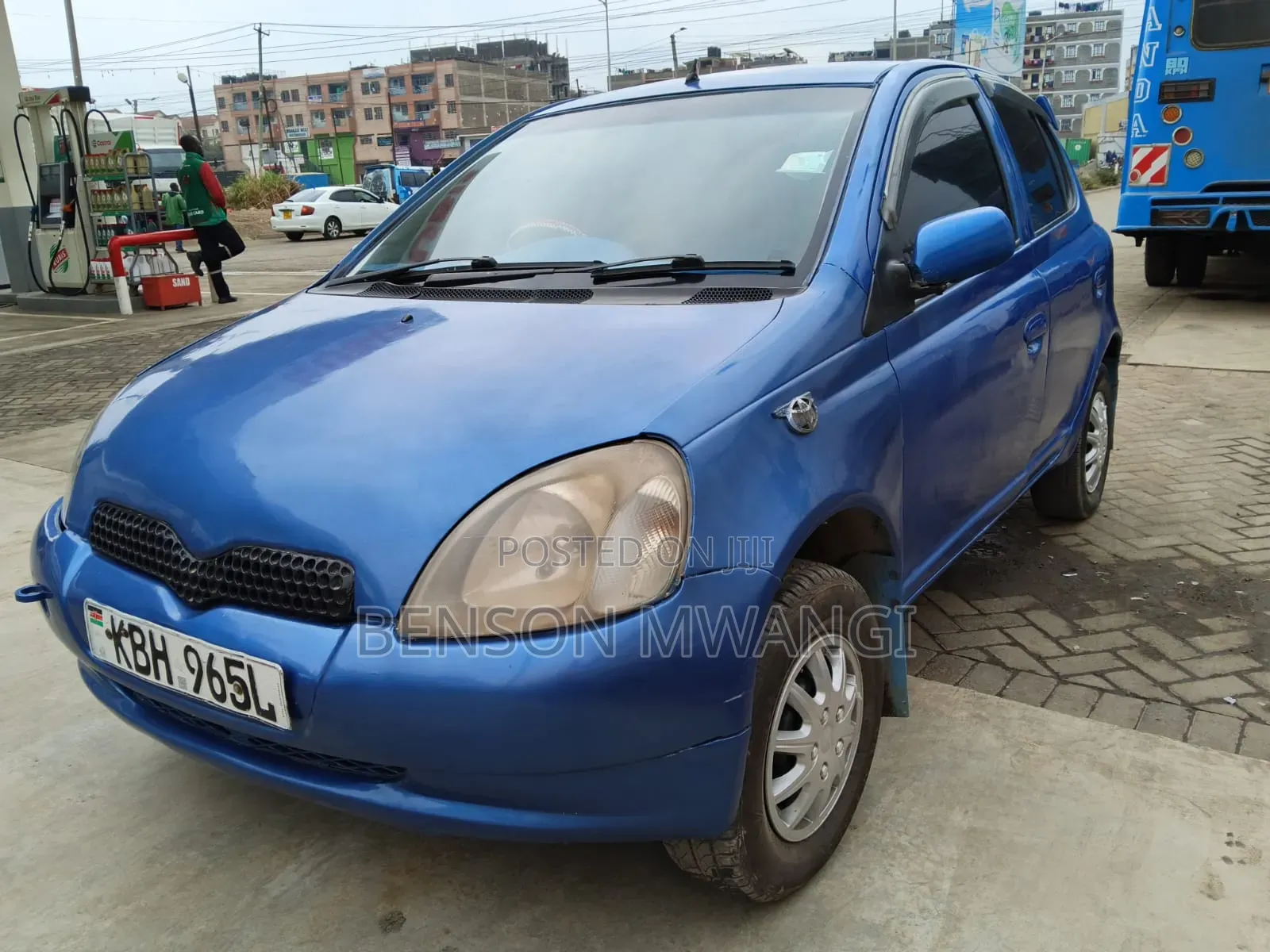 Toyota Vitz 2002 Blue