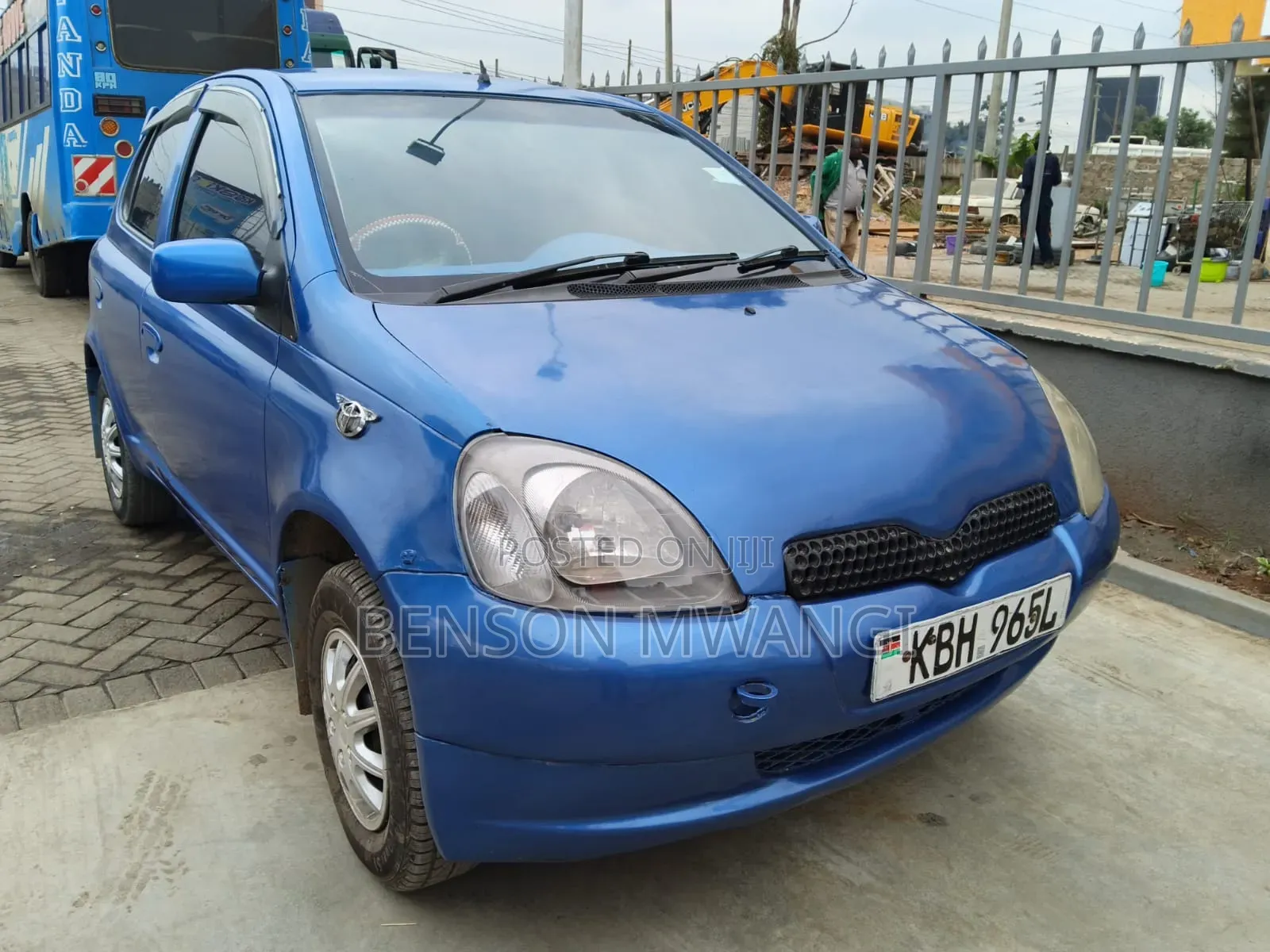 Toyota Vitz 2002 Blue
