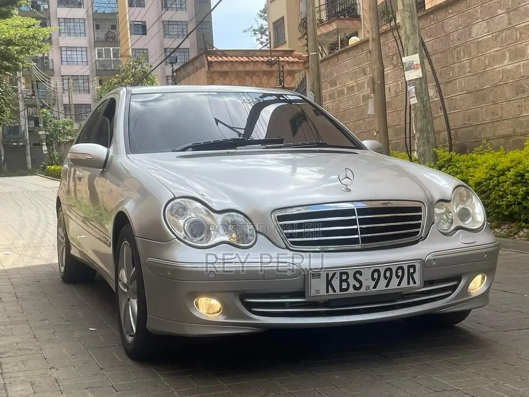 Mercedes-Benz C200 2005 Silver