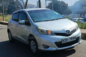 Toyota Vitz 2014 White