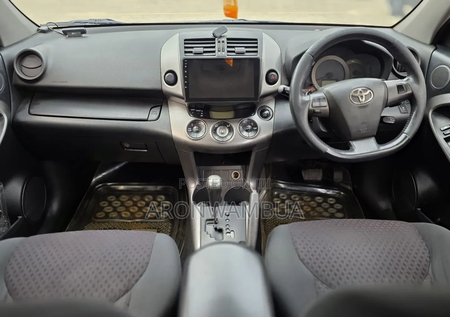 Toyota Vitz 2014 White