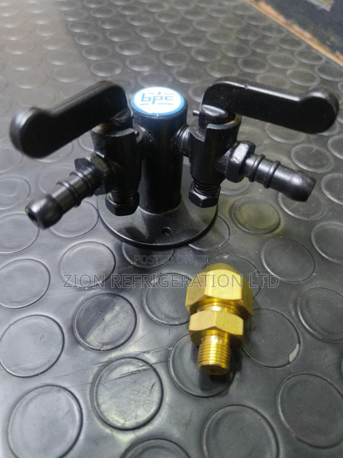Gas Tap Two Ways for School Laboratory in Nairobi Kenya