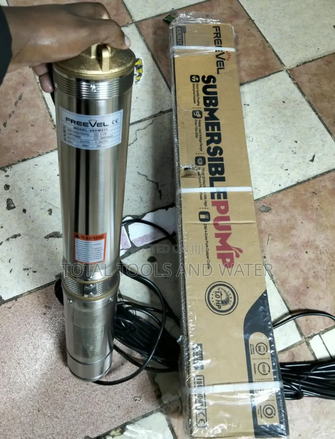 Powerful SUBMERSIBLE WATER PUMP 1 HP 85M Head Freevel Pump